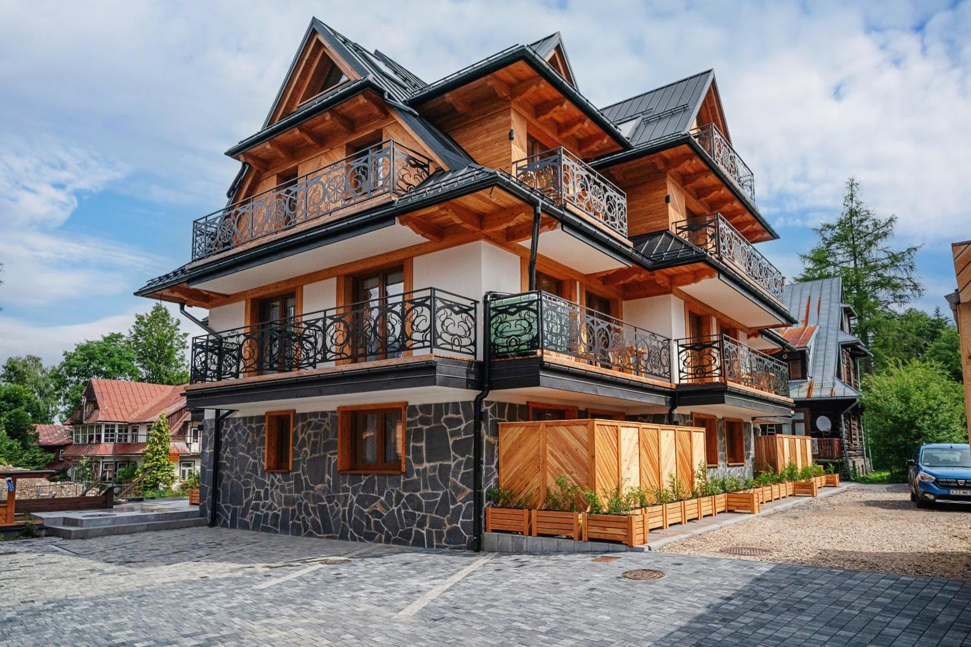 Swiatlomir Villa — Photos 1